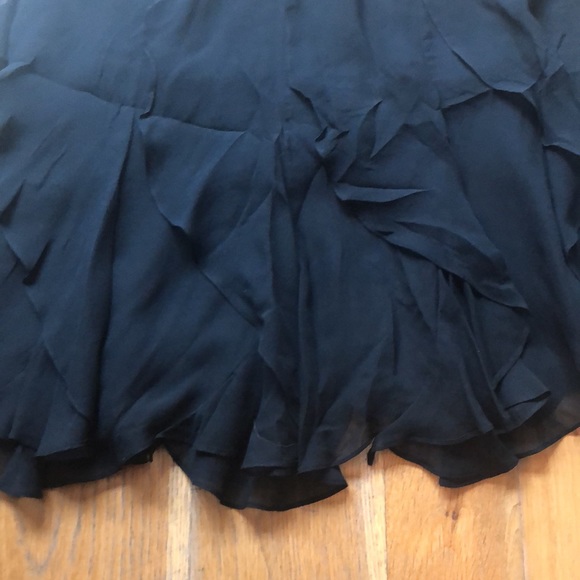 100% Silk Ruffle Skirt by Carlisle. Size 18 - Picture 2 of 4